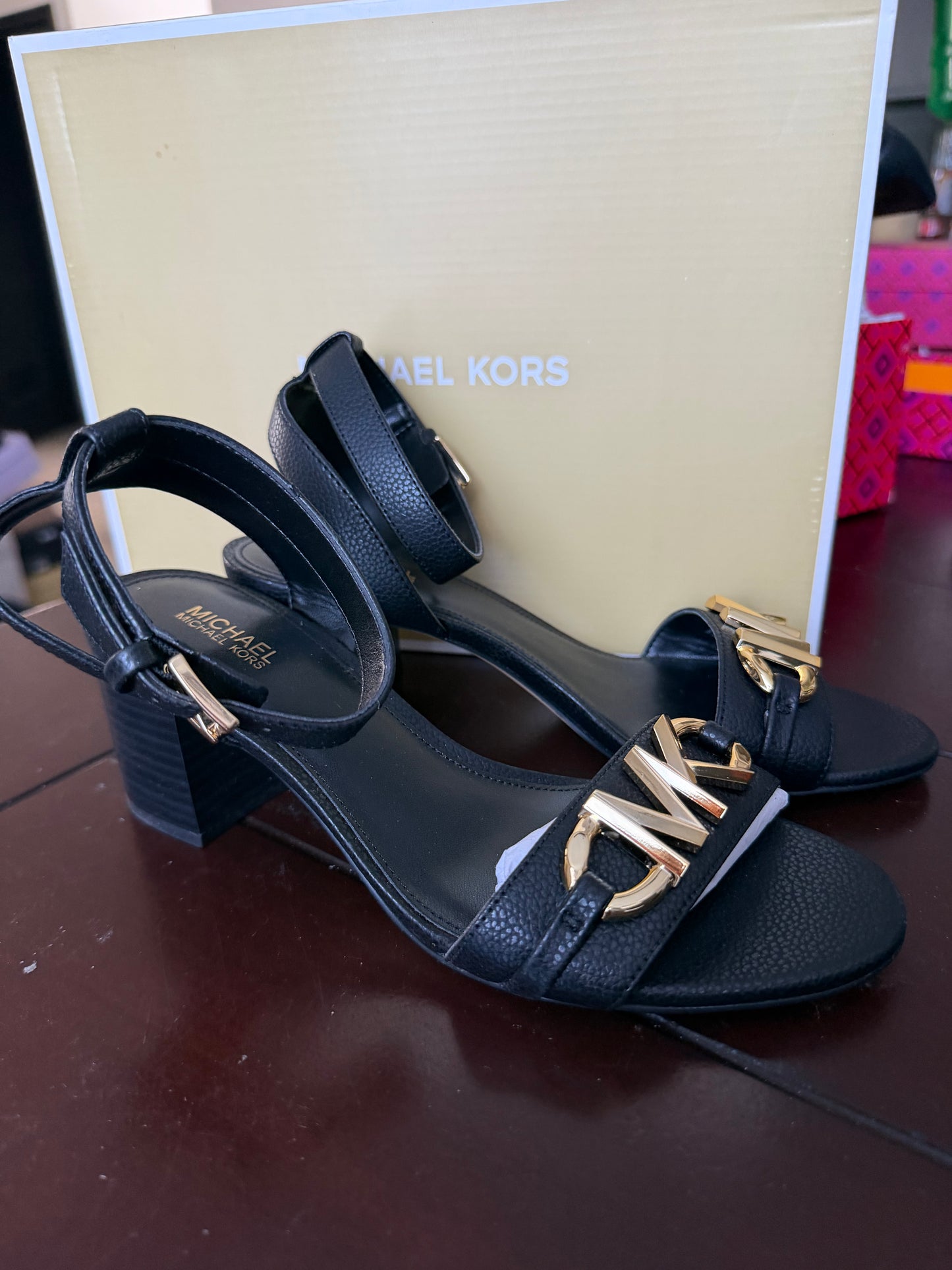 Michael Kors #6.5 USA
