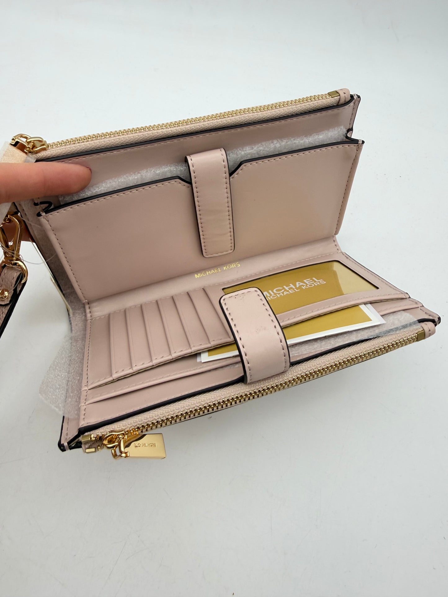 MK Wristlet amplia – doble cierre