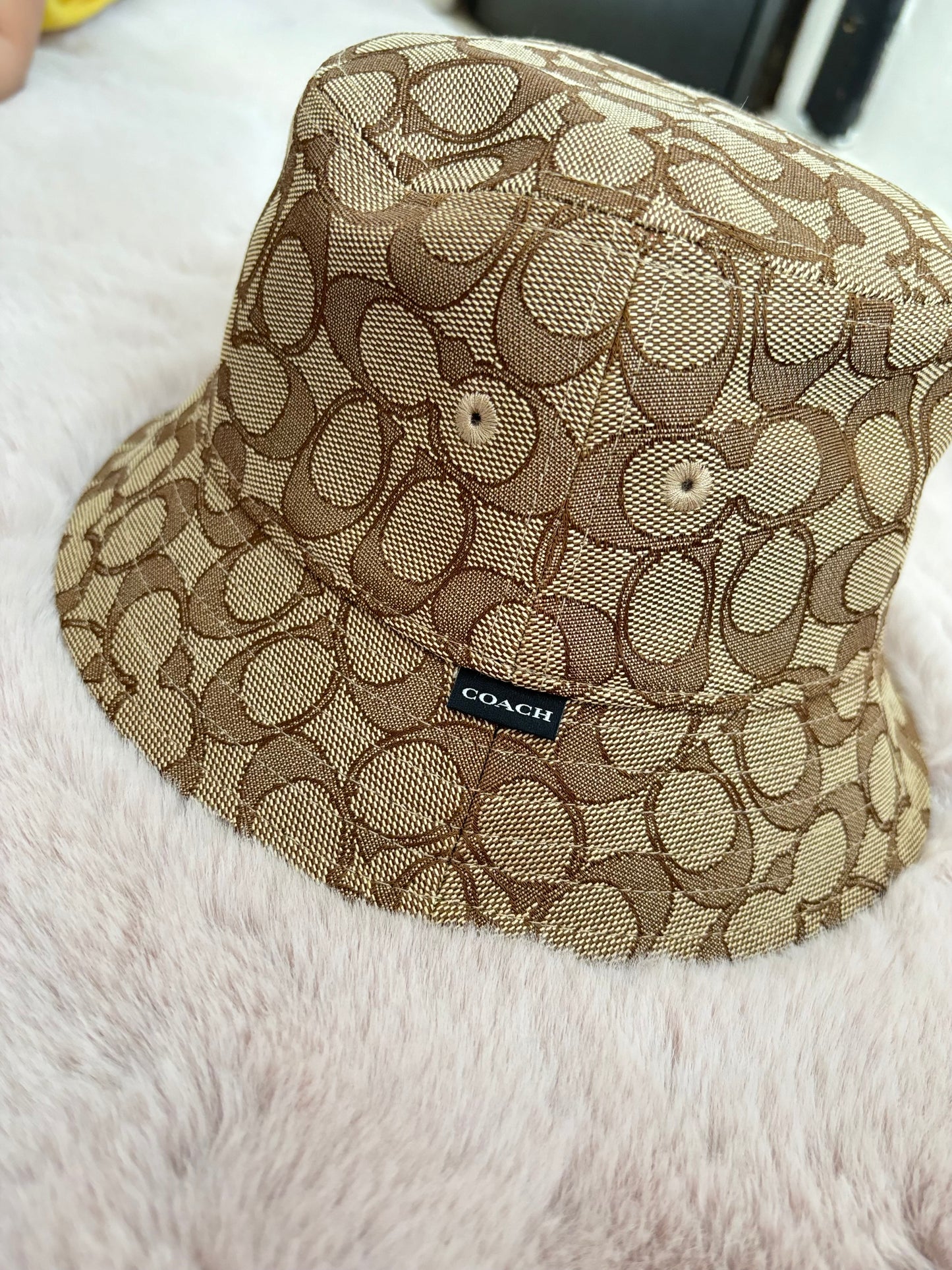 Bckt Hat