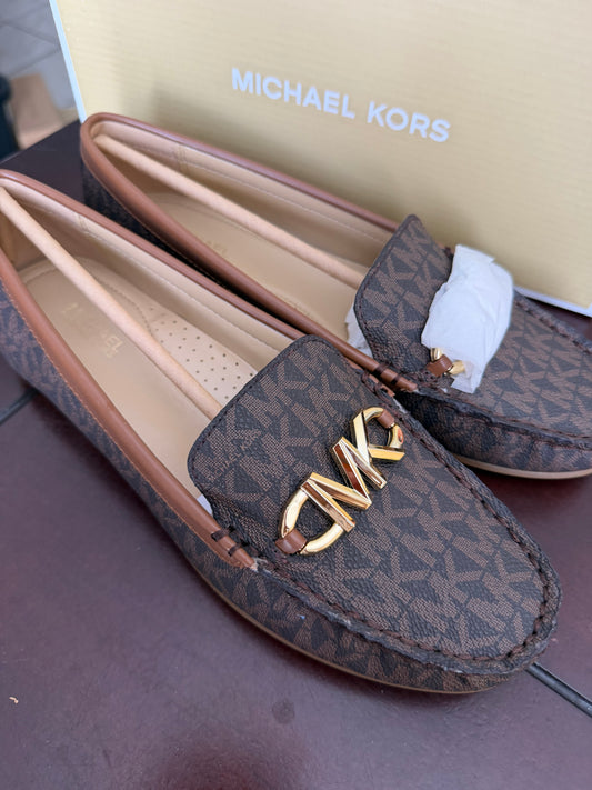 Coach #7.5 usa