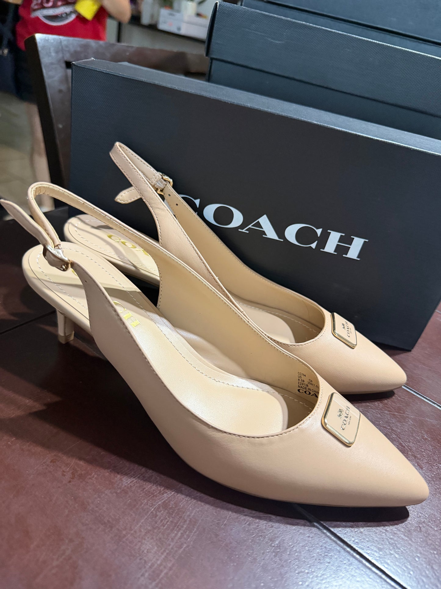 Coach #8.5