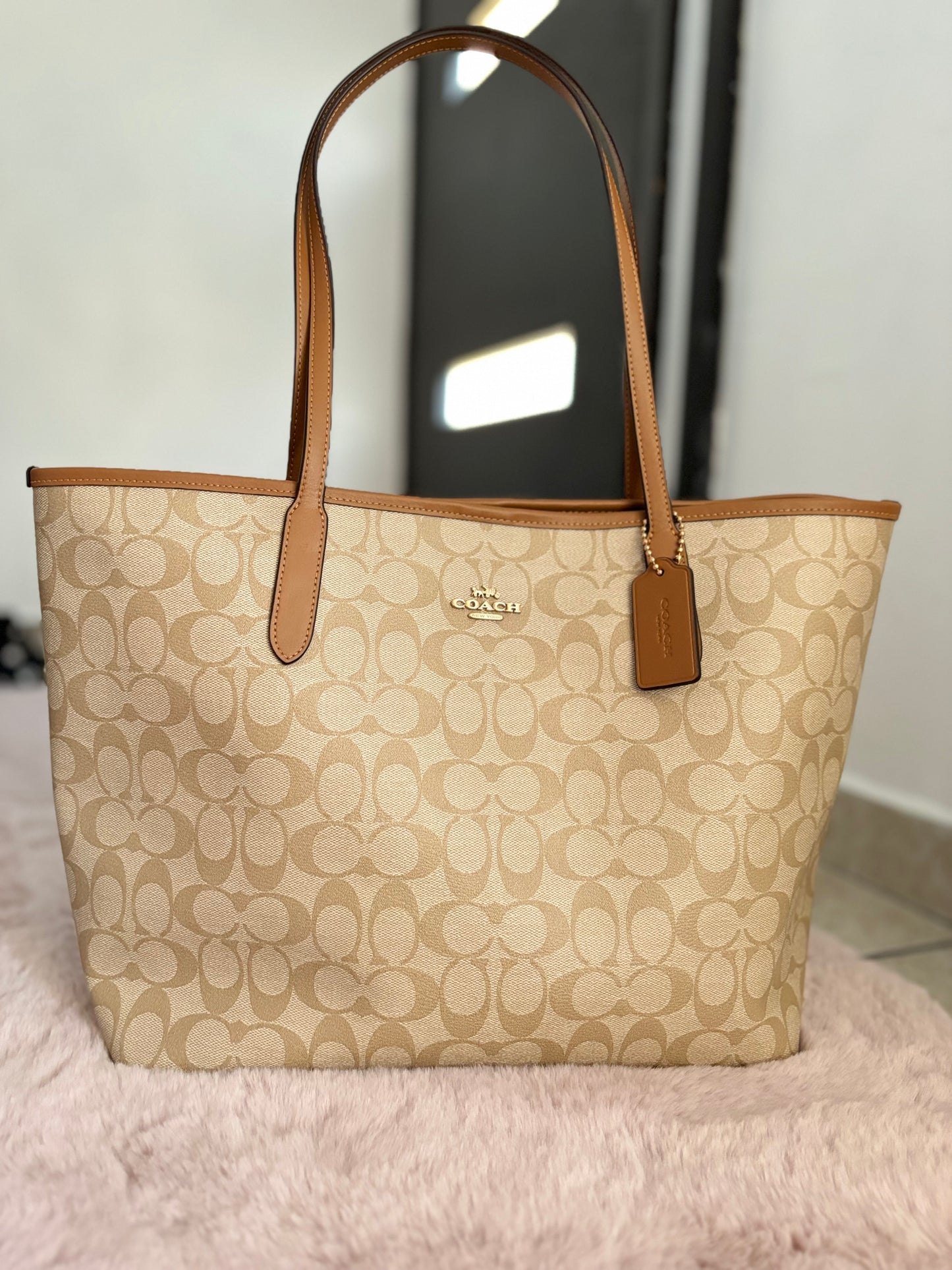 Tote Coach