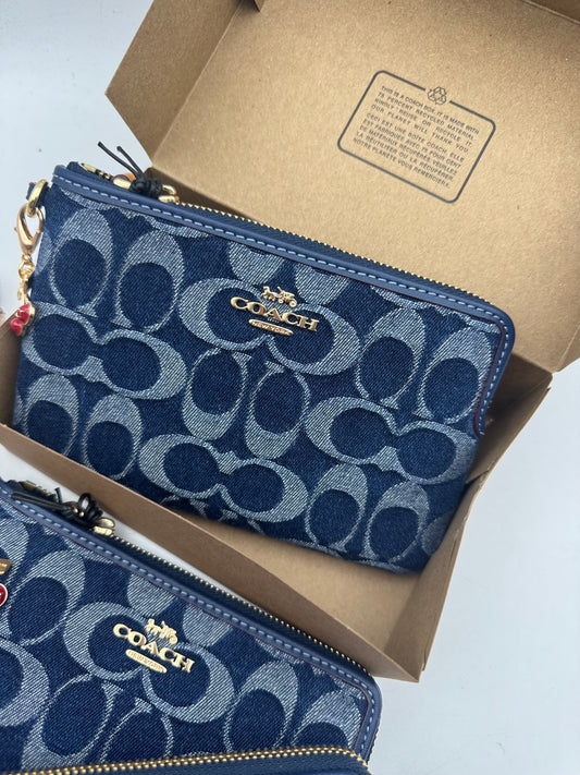 Wrislet Denim Coach